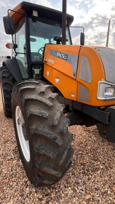 TRATOR AGRÍCOLA BM100