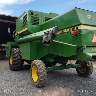 COLHEITADEIRA JOHN DEERE