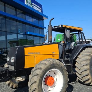 TRATOR AGRÍCOLA VALTRA1780S