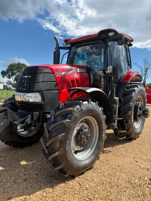 TRATOR AGRÍCOLA CASE PUMA140