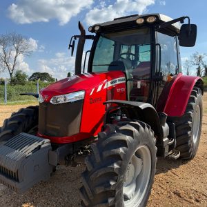 TRATOR AGRÍCOLA MF6712R