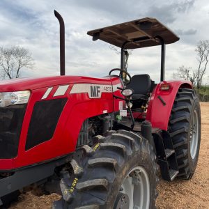 TRATOR AGRÍCOLA MF4275