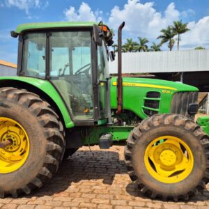 TRATOR AGRÍCOLA JD6125J